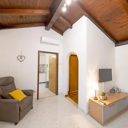 Apartament Maslina *