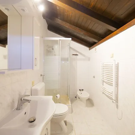 公寓 Maslina 扎达尔